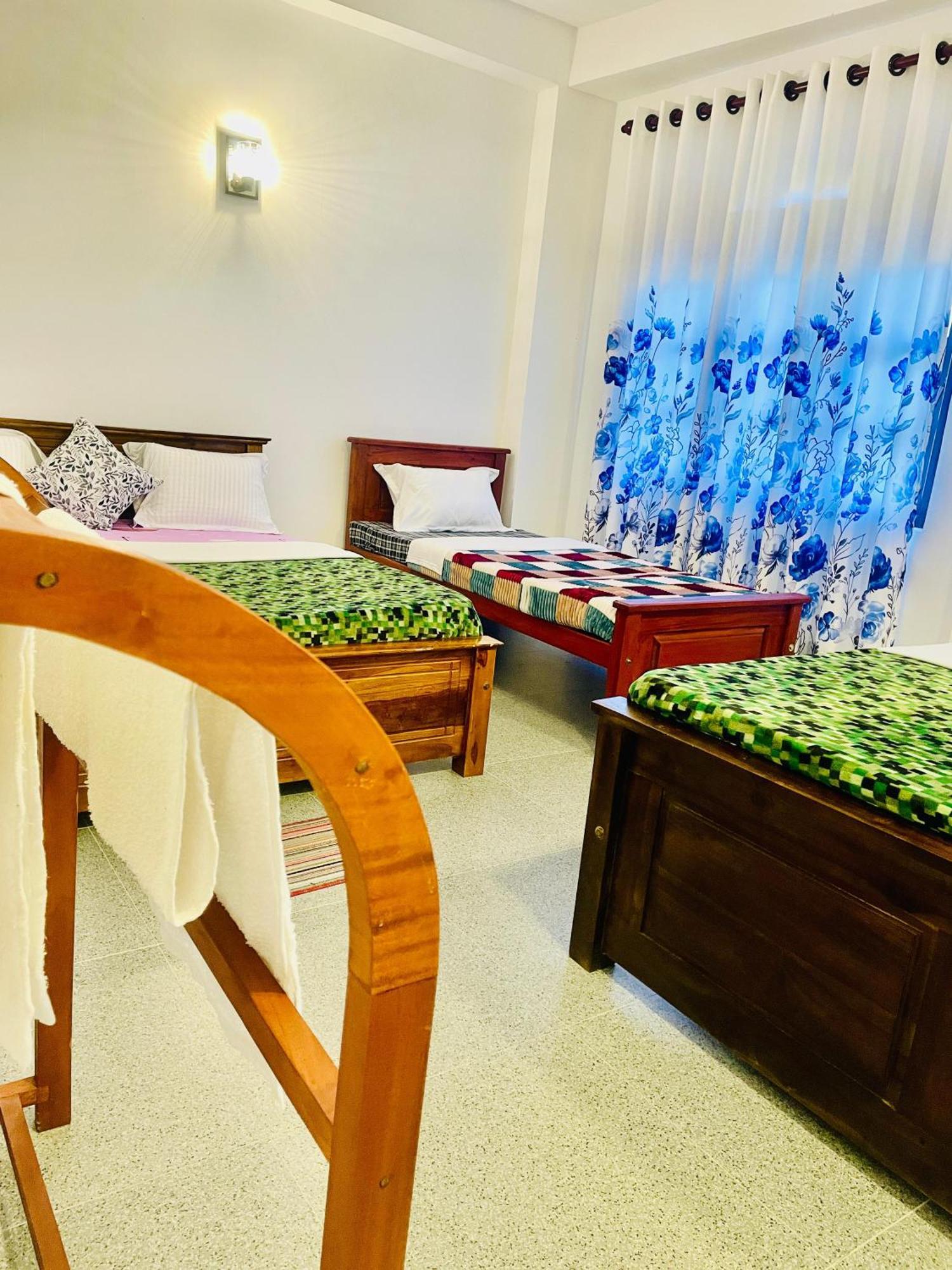 Hotel Sun Mount Adams Peak Nallathanniya Esterno foto